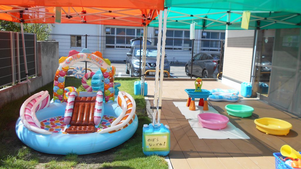 夏は元気に水遊び！
